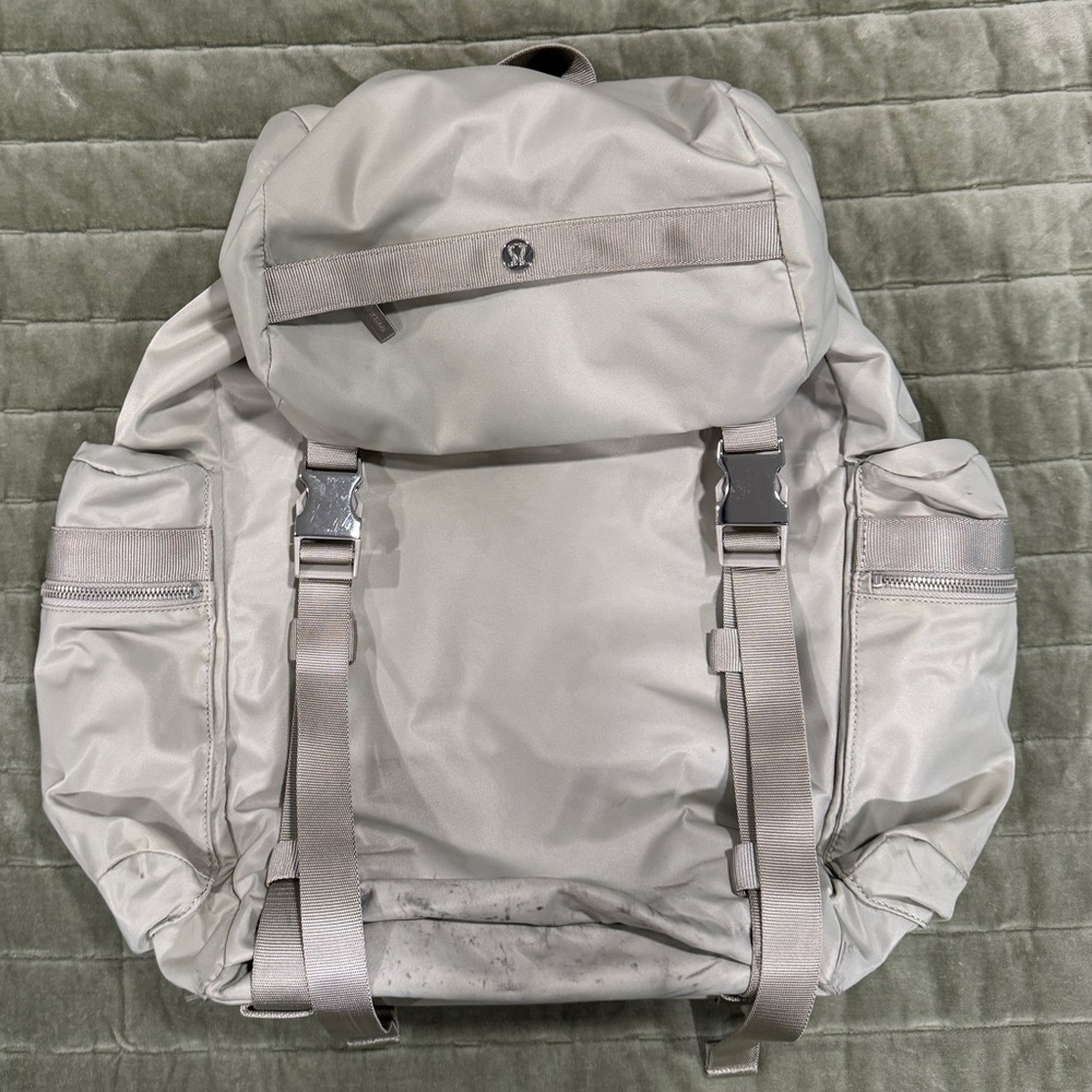 Lululemon Wunderlust Backpack 25L